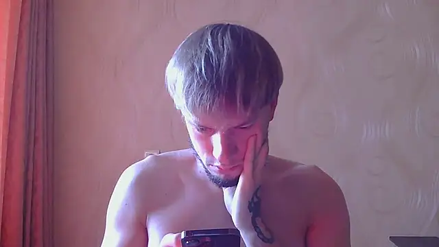 Snapshot of frama666 chatting on 10.21.25 frama666 online show from 10.21.25