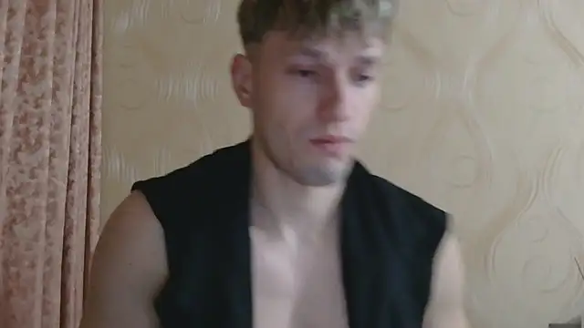 Snapshot of frama666 chatting on 10.29.25 frama666 online show from 10.29.25