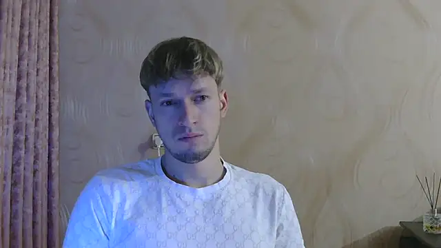 Snapshot of frama666 chatting on 11.06.25 frama666 online show from 11.06.25