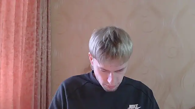 Snapshot of frama666 chatting on 02.14.26 frama666 online show from 02.14.26