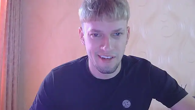 Snapshot of frama666 chatting on 06.13.26 frama666 online show from 06.13.26