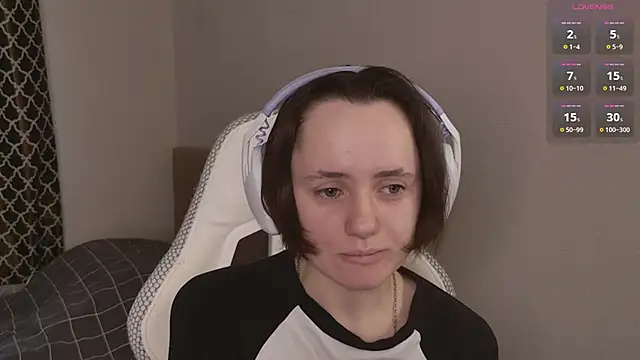 Luna Loveee online show from 04.07.26