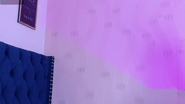 innocenthazel online show from 12.16.25