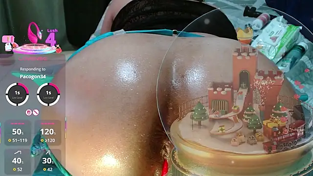 Snapshot of Mariana_star1 chatting on 11.19.25 Mariana star1 online show from 11.19.25