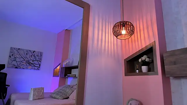 Snapshot of Lucia_Brown_ chatting on 03.15.25 Lucia Brown online show from 03.15.25