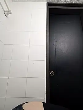 Snapshot of chanel-2025 chatting on 03.11.25 chanel-2025 online show from 03.11.25