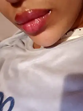 Sexlove1xo online show from 10.30.25