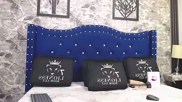 Snapshot of miha_sex91 chatting on 11.22.25 miha sex91 online show from 11.22.25