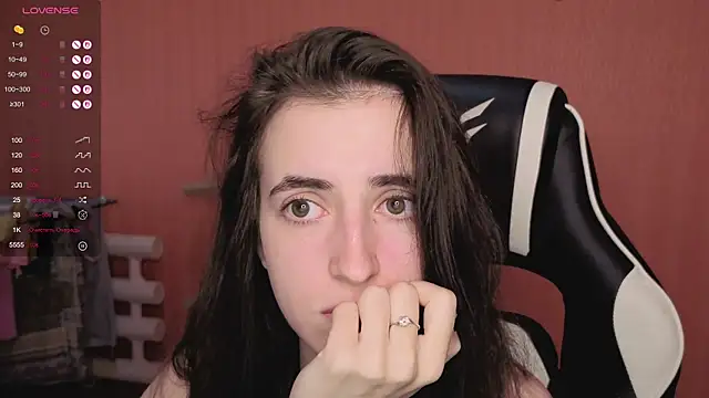 Snapshot of reaiss chatting on 10.01.25 reaiss online show from 10.01.25