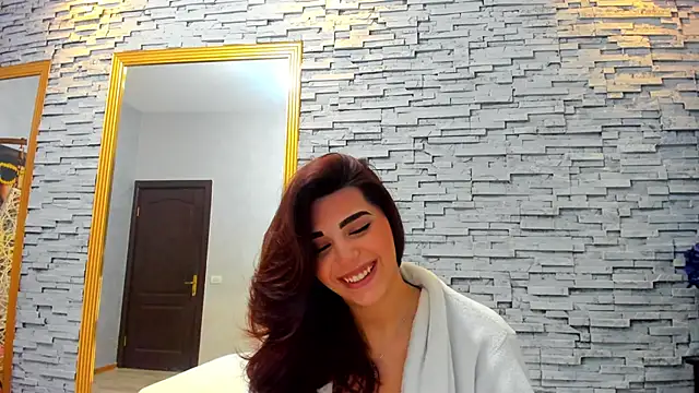 Snapshot of Bella_Posh chatting on 02.26.25 Bella Posh online show from 02.26.25