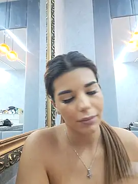 Snapshot of Bella_Posh chatting on 11.07.25 Bella Posh online show from 11.07.25