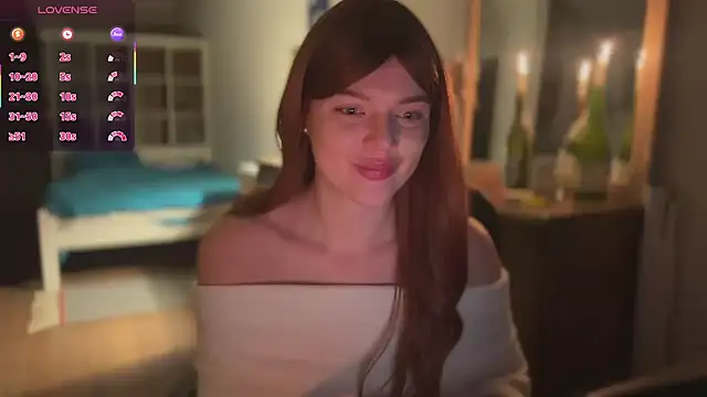 Snapshot of CherryRed_Girl chatting on 10.28.25 CherryRed Girl online show from 10.28.25