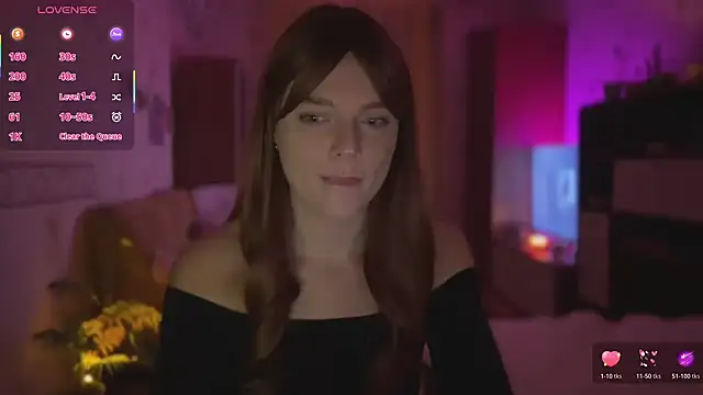 Snapshot of CherryRed_Girl chatting on 11.30.25 CherryRed Girl online show from 11.30.25