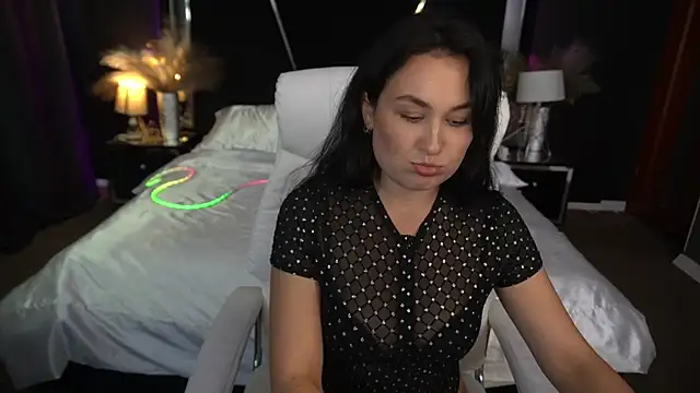 LilyFoxyy online show from 11.04.25