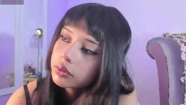 Snapshot of Seren_Bleck chatting on 11.19.25 Seren Bleck online show from 11.19.25