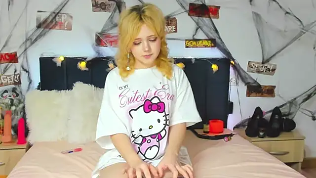 EmilyAngells online show from 10.28.25