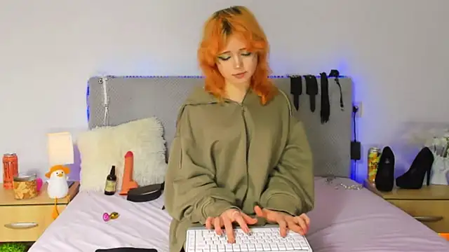 EmilyAngells online show from 11.19.25