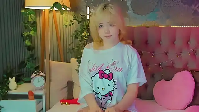 EmilyAngells online show from 04.06.26