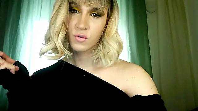 Snapshot of hellenspellman chatting on 03.10.25 hellenspellman online show from 03.10.25