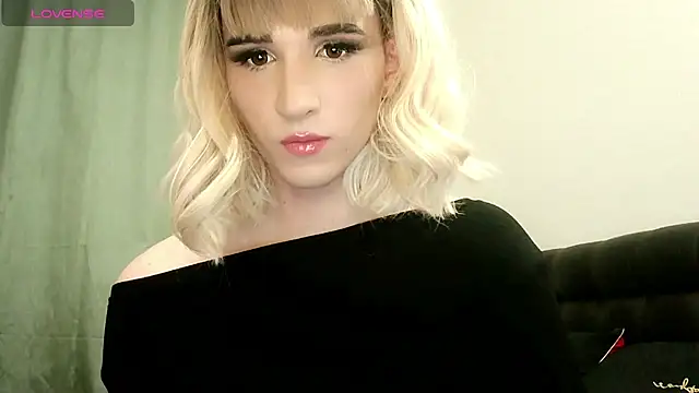 Snapshot of hellenspellman chatting on 03.15.25 hellenspellman online show from 03.15.25