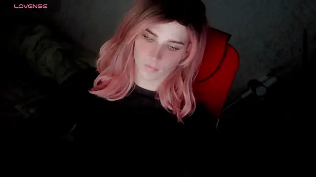 Snapshot of hellenspellman chatting on 11.17.25 hellenspellman online show from 11.17.25