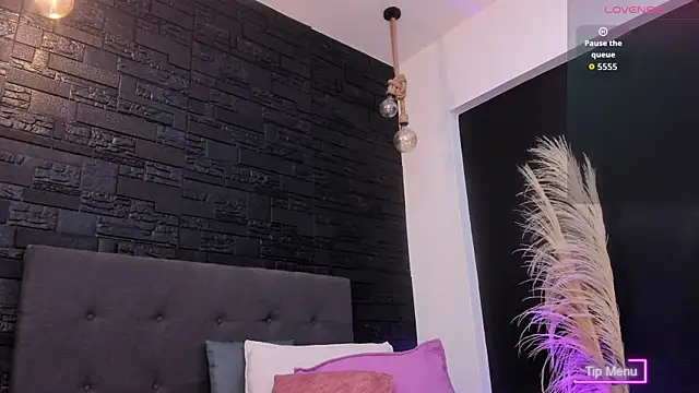 Snapshot of Maite_Smith_ chatting on 10.11.25 Maite Smith online show from 10.11.25