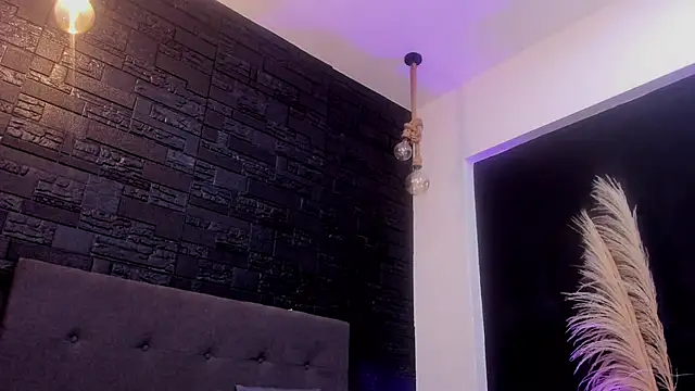 Snapshot of Maite_Smith_ chatting on 11.30.25 Maite Smith online show from 11.30.25