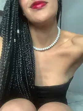 MichelleDiaz Pink online show from 02.28.25