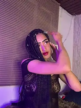 MichelleDiaz Pink online show from 03.20.25