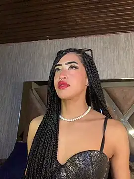 MichelleDiaz Pink online show from 03.23.25