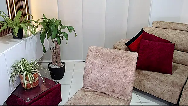 Snapshot of cod_dolll chatting on 11.22.25 cod dolll online show from 11.22.25