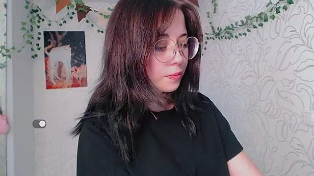  miraclecattt  online show from 09.18.25