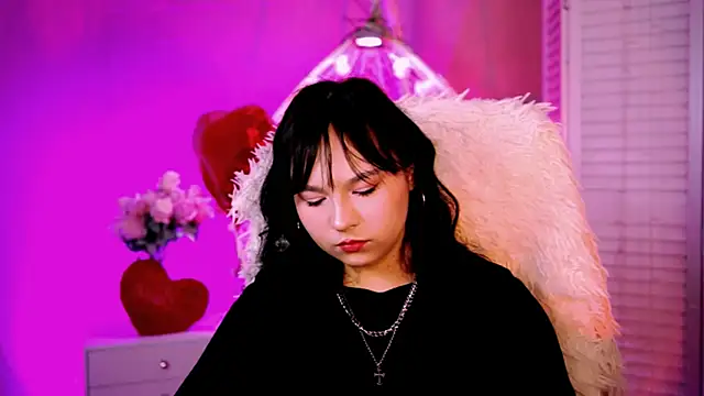 Snapshot of HanaWise chatting on 02.27.25 HanaWise online show from 02.27.25