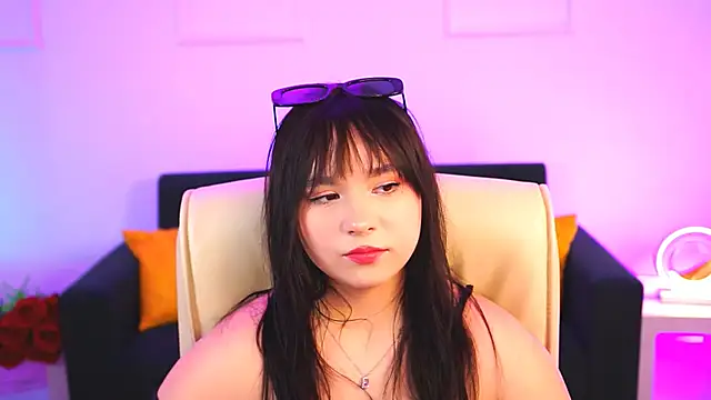 Snapshot of HanaWise chatting on 03.21.25 HanaWise online show from 03.21.25