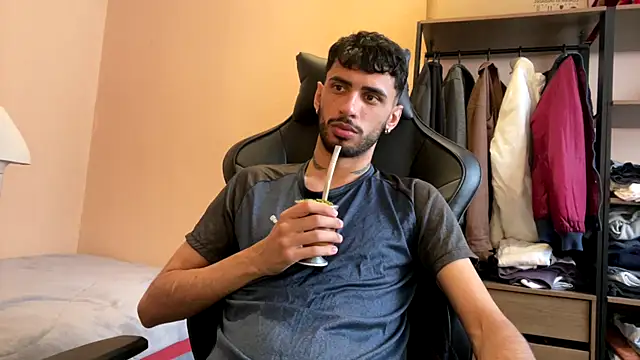 Snapshot of iendriw chatting on 11.05.25 iendriw online show from 11.05.25