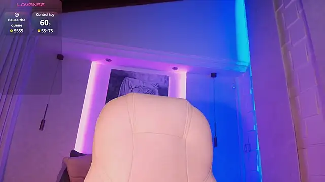 Snapshot of hannah_thomson_ chatting on 02.22.25 hannah thomson online show from 02.22.25