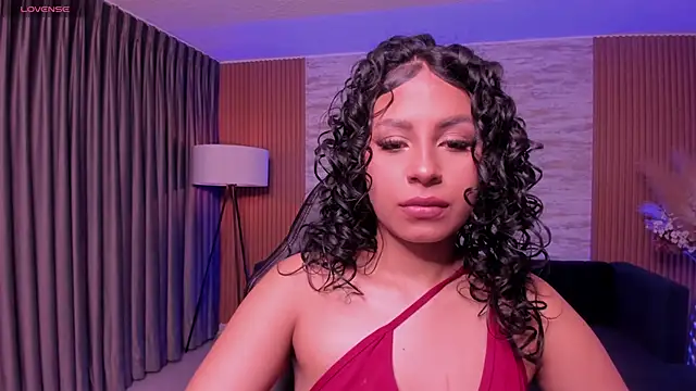 Snapshot of hannah_thomson_ chatting on 09.30.25 hannah thomson online show from 09.30.25