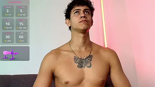 Snapshot of Maximiliano__Fire chatting on 05.25.26 Maximiliano Fire online show from 05.25.26