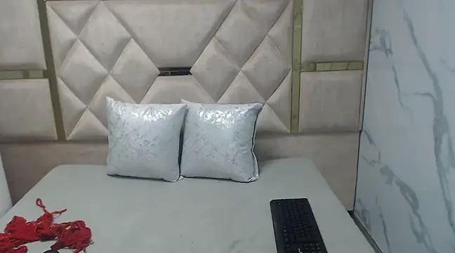 Snapshot of Kendall_6669 chatting on 03.01.25 Kendall 6669 online show from 03.01.25