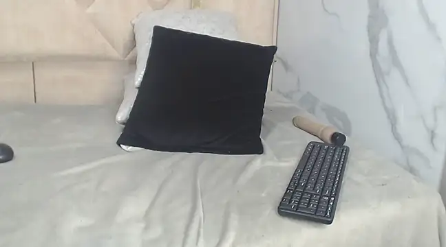 Snapshot of Kendall_6669 chatting on 03.12.25 Kendall 6669 online show from 03.12.25