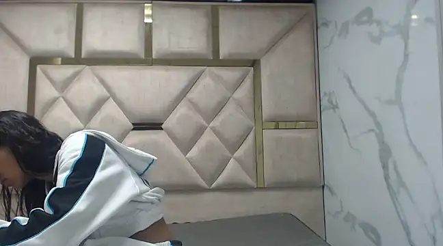 Snapshot of Kendall_6669 chatting on 03.19.25 Kendall 6669 online show from 03.19.25