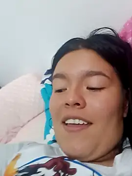 Snapshot of krolay16 chatting on 02.22.25 krolay16 online show from 02.22.25