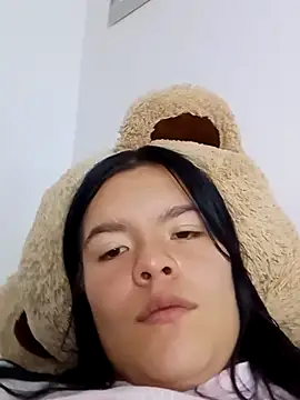 Snapshot of krolay16 chatting on 02.23.25 krolay16 online show from 02.23.25