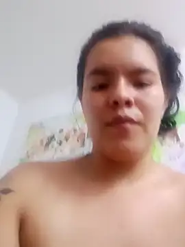 Snapshot of krolay16 chatting on 02.28.25 krolay16 online show from 02.28.25