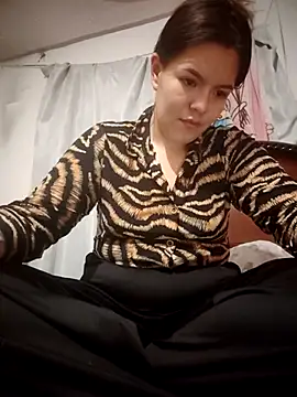 Snapshot of krolay16 chatting on 10.04.25 krolay16 online show from 10.04.25