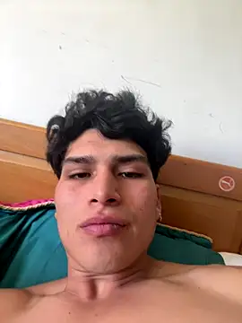 MaxxxSteil online show from 12.15.25