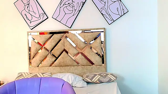 ZaraRousse online show from 10.11.25