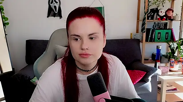 Della Ideal online show from 11.18.25