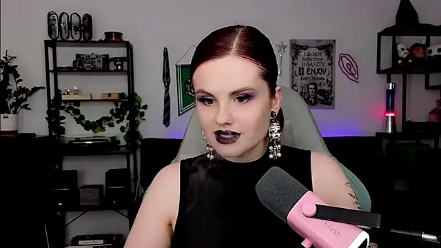 Della Ideal online show from 03.22.26