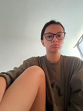 Snapshot of Soy_Sara7 chatting on 11.22.25 Soy Sara7 online show from 11.22.25